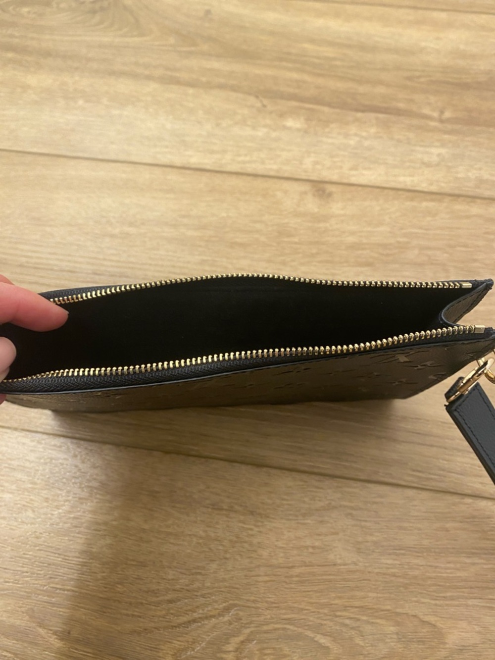 Lux wristlet - Picture 3 of 4